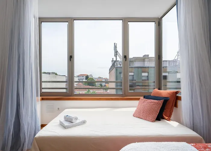 Host Wise - Bright Quiet Flats - Prime Location