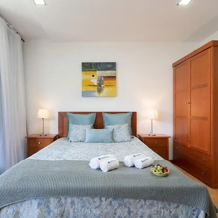 Host Wise - Bright Quiet Flats - Prime Location Appartement Porto Buitenkant foto
