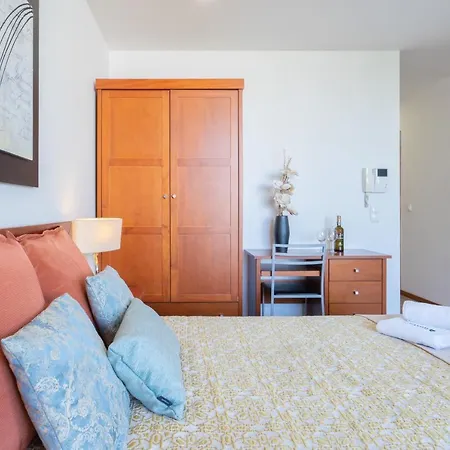 Host Wise - Bright Quiet Flats - Prime Location Appartement Porto Buitenkant foto