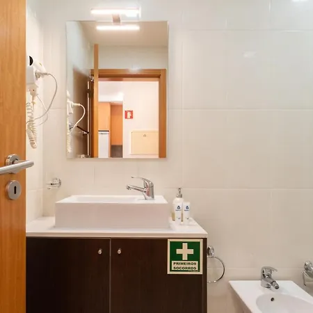 Host Wise - Bright Quiet Flats - Prime Location Appartement Porto Buitenkant foto