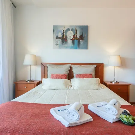 Host Wise - Bright Quiet Flats - Prime Location Appartement Porto Buitenkant foto
