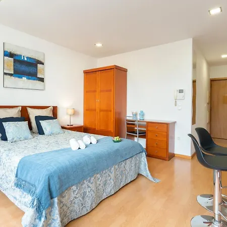 Host Wise - Bright Quiet Flats - Prime Location Appartement Porto Buitenkant foto