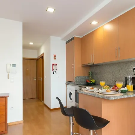 Host Wise - Bright Quiet Flats - Prime Location Appartement Porto Buitenkant foto