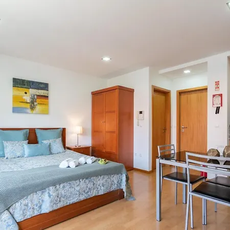 Host Wise - Bright Quiet Flats - Prime Location Appartement Porto Buitenkant foto