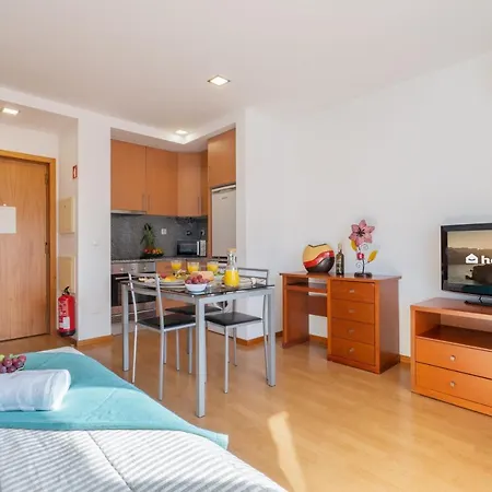 Host Wise - Bright Quiet Flats - Prime Location Appartement Porto Buitenkant foto