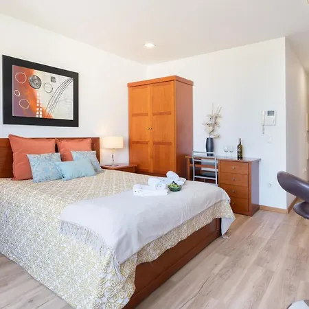Host Wise - Bright Quiet Flats - Prime Location Appartement Porto Buitenkant foto