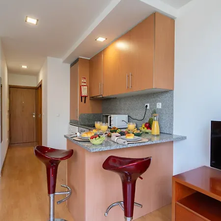 Host Wise - Bright Quiet Flats - Prime Location Appartement Porto Buitenkant foto