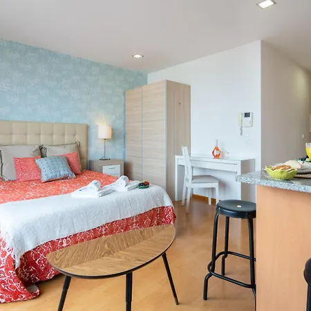 Host Wise - Bright Quiet Flats - Prime Location Appartement Porto Buitenkant foto